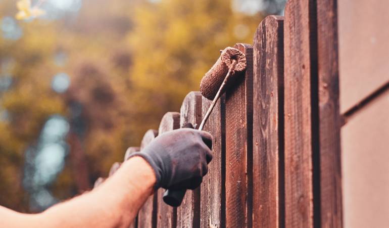 The Warning Signs Your Fence Is Reaching the End of Its Lifespan